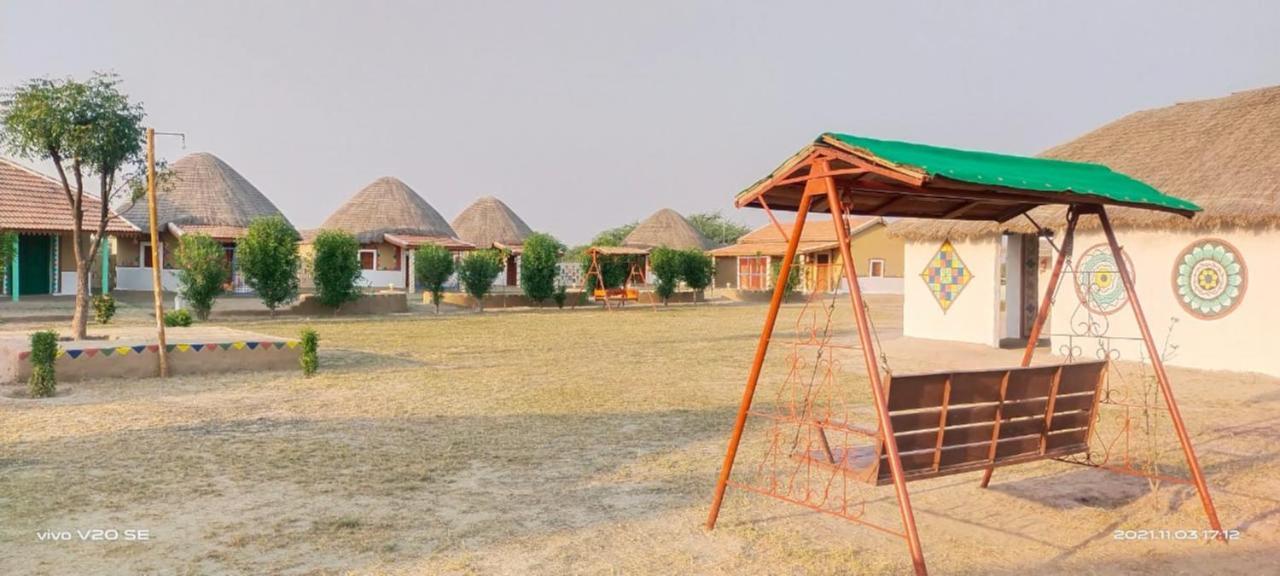 Rann Visamo Resort Bherandiāla Buitenkant foto