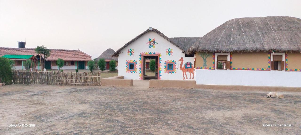 Rann Visamo Resort Bherandiāla Buitenkant foto