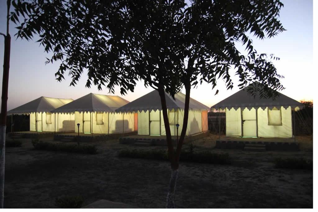 Rann Visamo Resort Bherandiāla Buitenkant foto