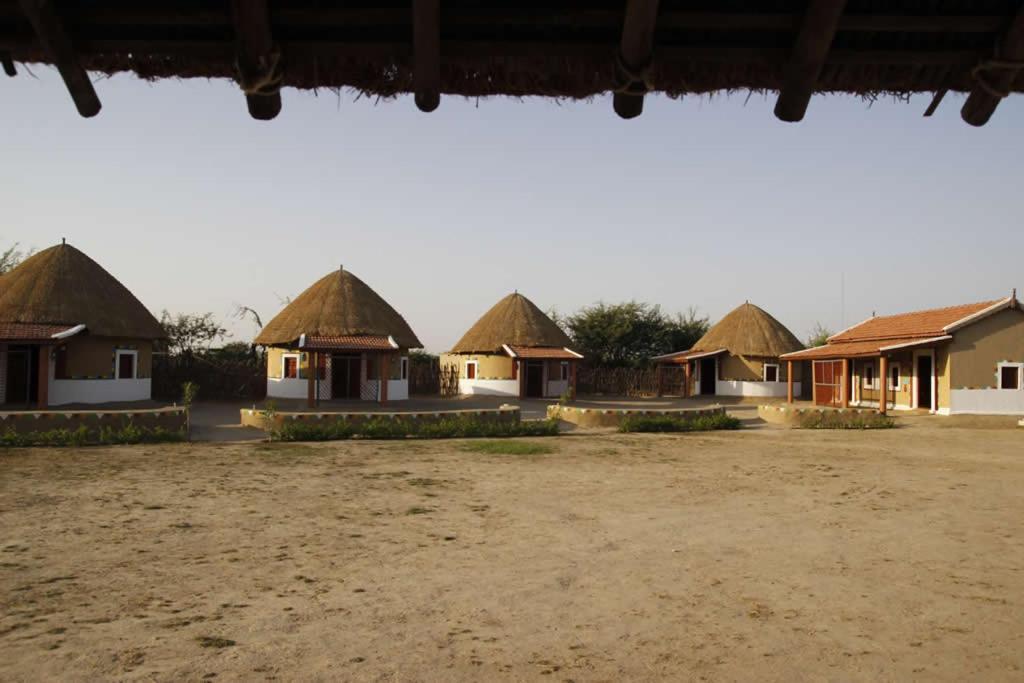 Rann Visamo Resort Bherandiāla Buitenkant foto
