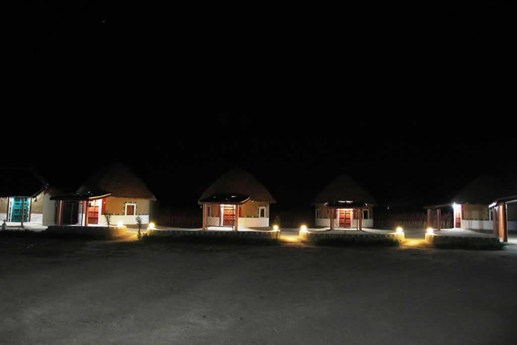 Rann Visamo Resort Bherandiāla Buitenkant foto